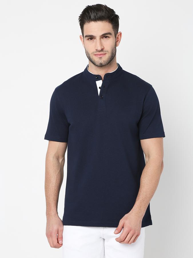 Men Patterned Regular Fit Henley T-Shirt image number 0