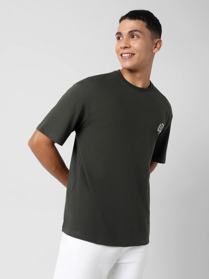 Men Cotton Blend Oversized Fit Crew Neck Graphic T-shirt