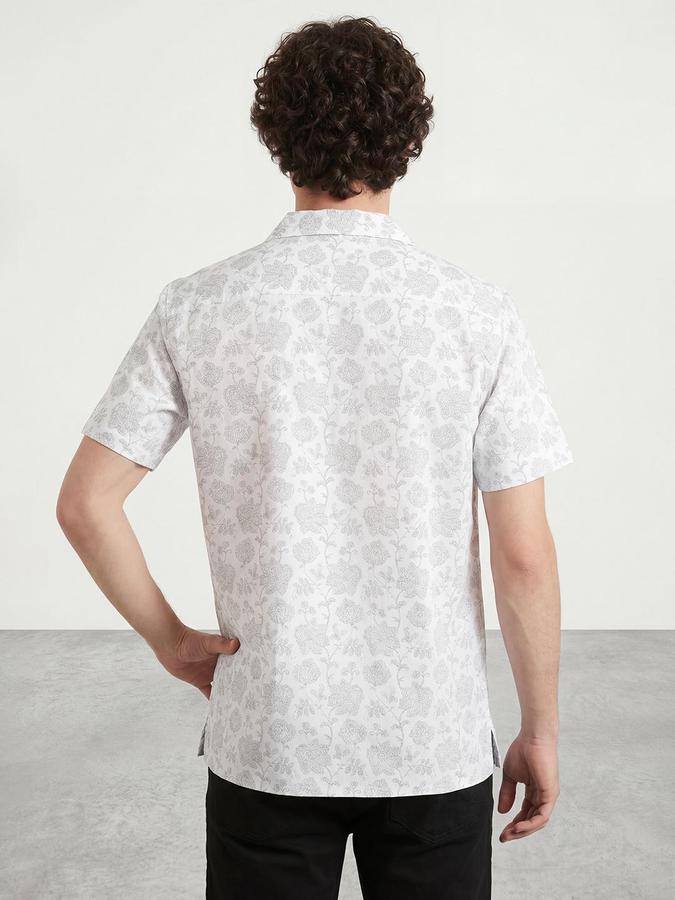 R&B Men White Floral Print Resort Collar Short Sleeves Regular Fit Shirt