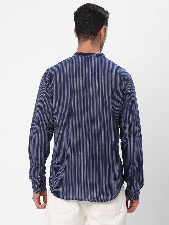 R&B Men Blue Casual Shirts image number 2