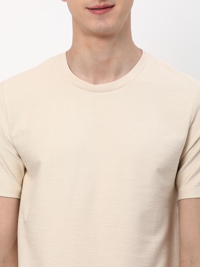 Men Regular Fit Round-Neck T-Shirt image number 3