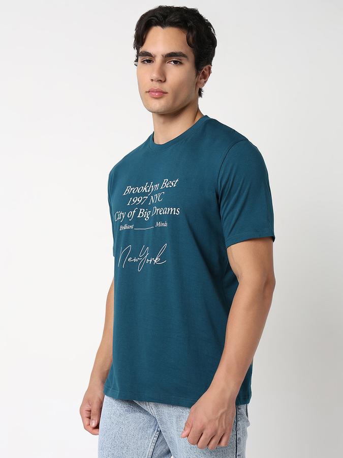 Solid Men Round Neck T-Shirt image number 2