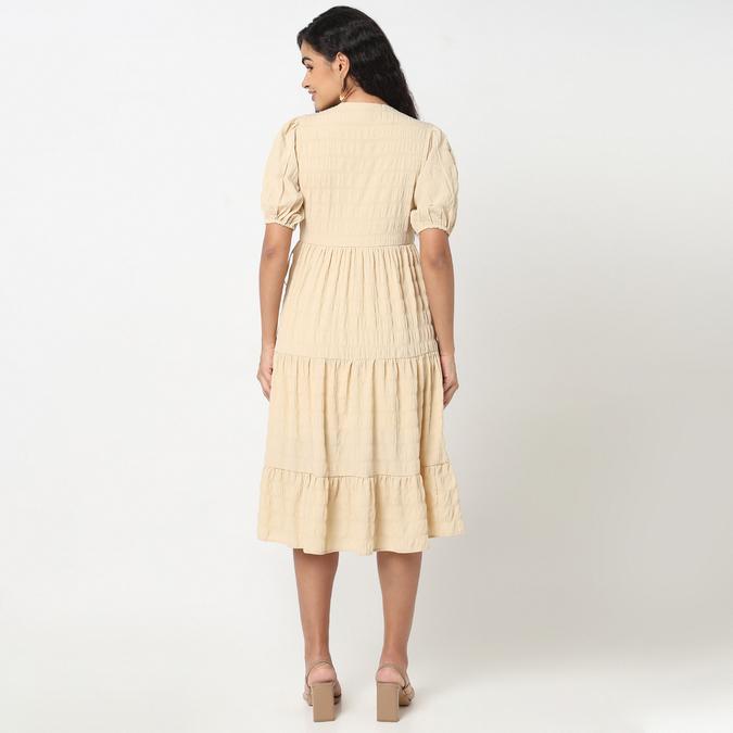 Textured Tiered Dress with V-Neck and Puff Sleeves image number 3