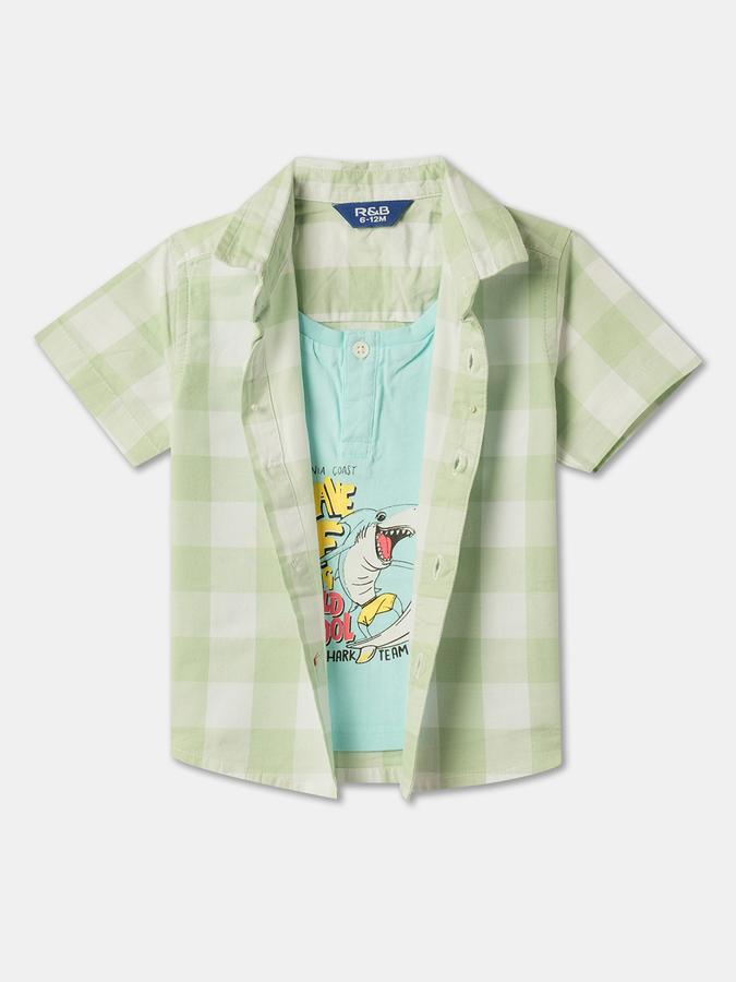 Boys Checked Relaxed Fit Shirt image number 0