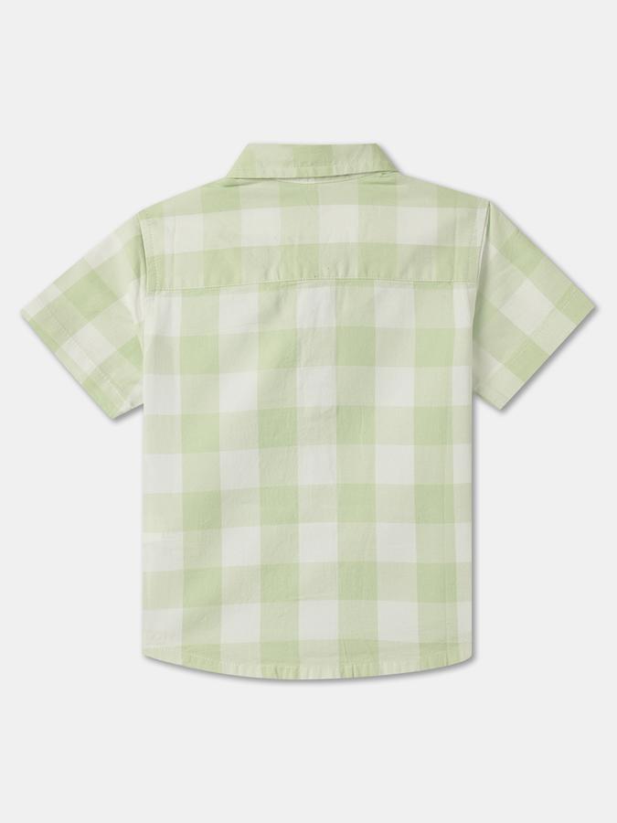 Boys Checked Relaxed Fit Shirt image number 1
