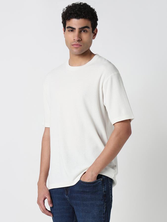 Solid Men Round Neck T-Shirt image number 3
