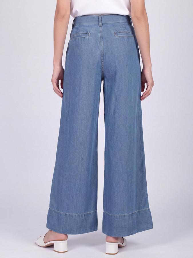 R&B Women Light Blue Mid-Rise Regular Fit With Belt Jeans