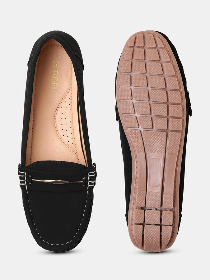 Women Lace-Up Casual Shoes image number 3