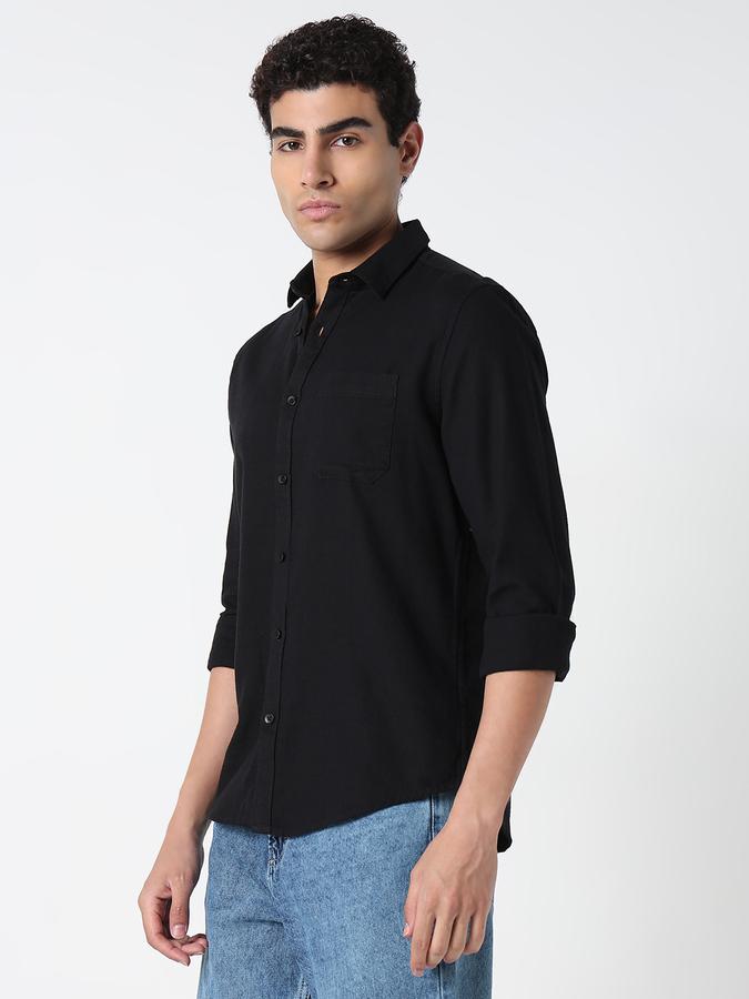 Men Solid Casual Shirt image number 2