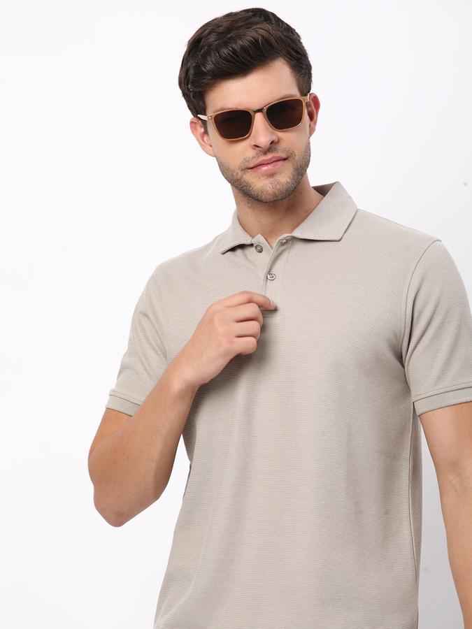 Men Cotton Blend Slim Fit Polo Neck Textured T-shirt