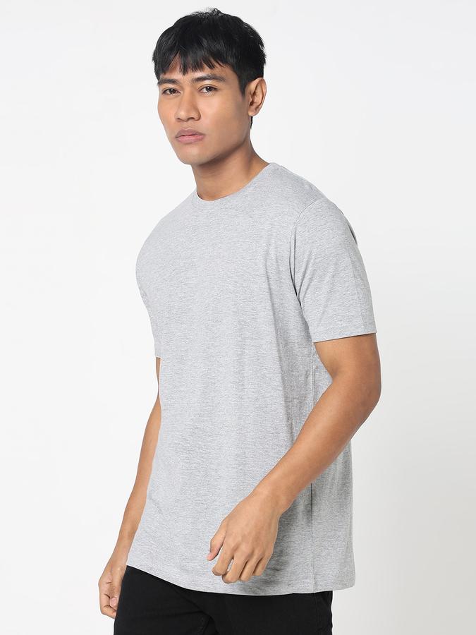 Solid Men Round Neck T-Shirt image number 2