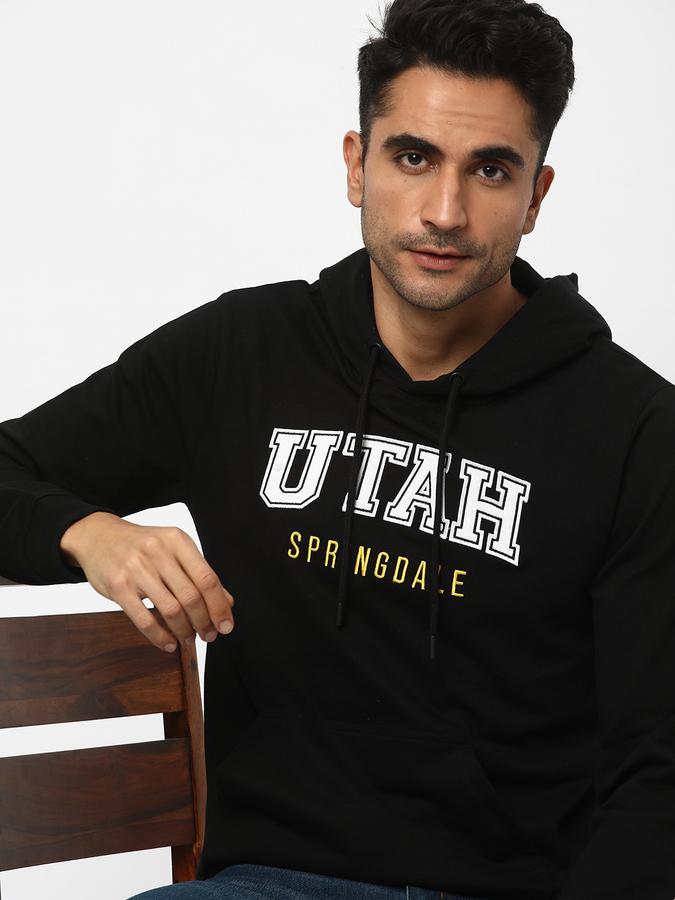 Men Typographic Print Regular Fit Hooded Sweatshirt  