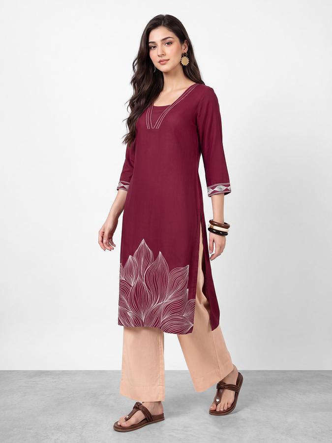 R&B Womens Maroon Three-Quarter Sleeves V Neck Floral Printed Straight Kurta