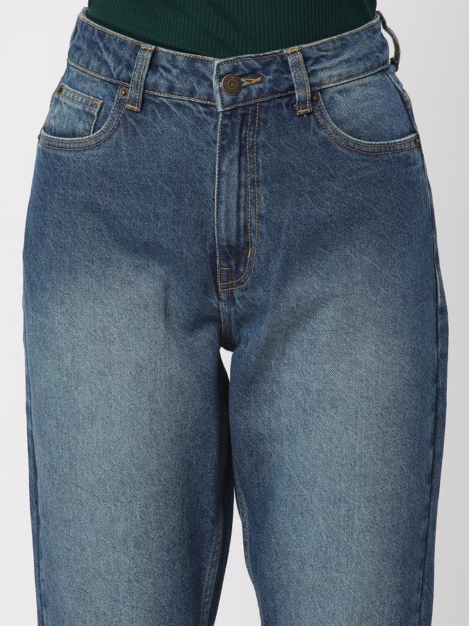 Women High-Rise Mom Fit Jeans image number 3
