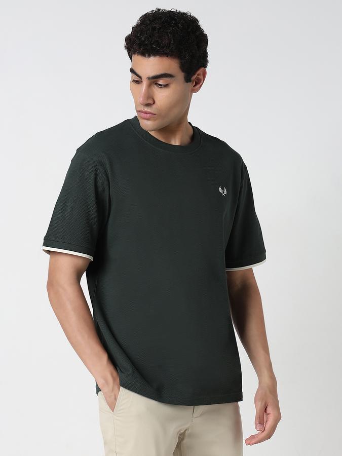Solid Men Round Neck T-Shirt image number 3