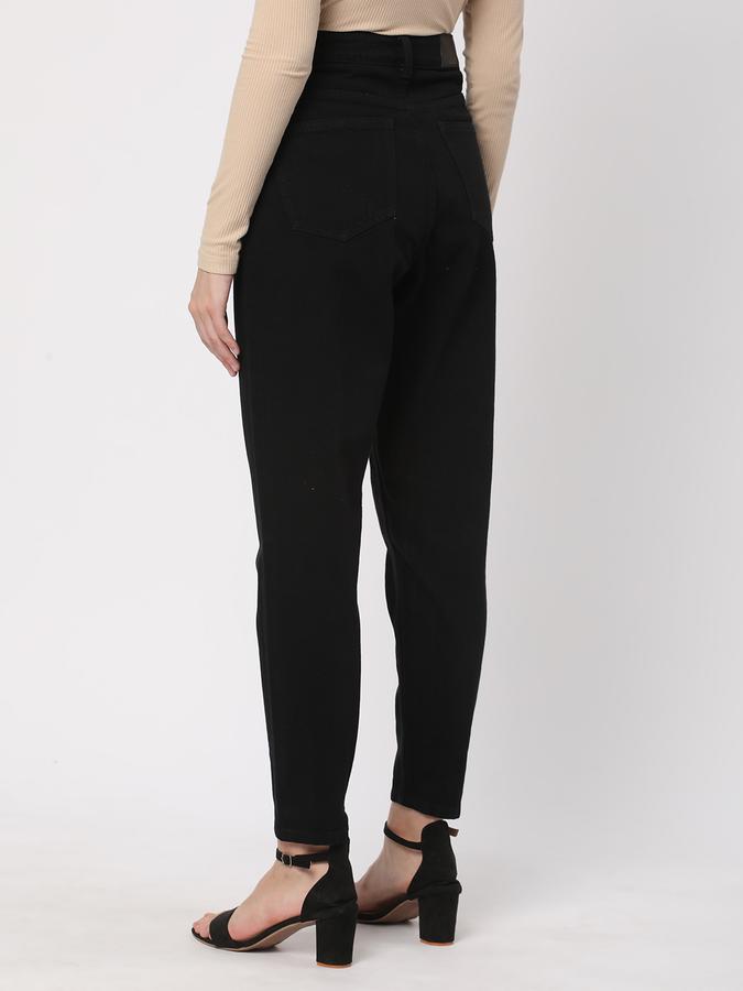 Women High-Rise Mom Fit Jeans image number 2