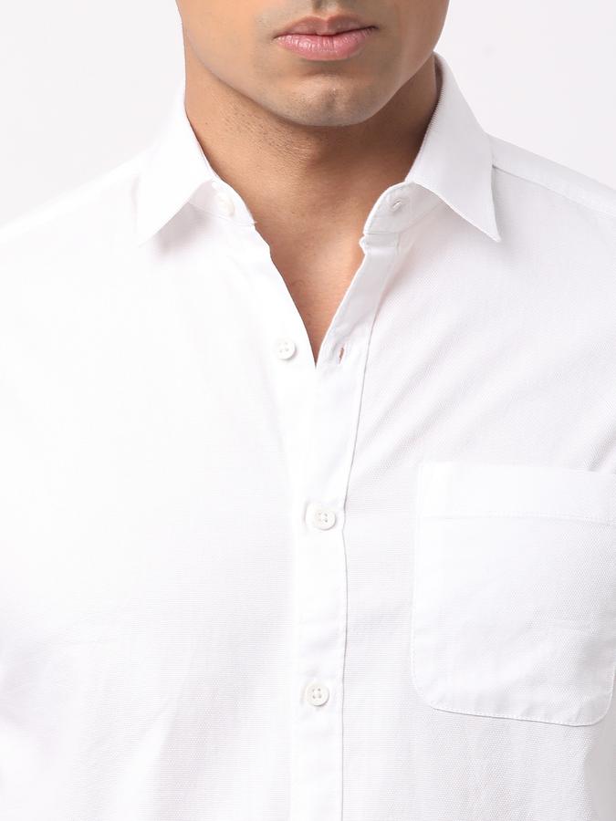 Men Regular Fit Spread-Collar Shirt image number 3