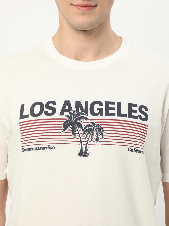 Men Typographic Print Regular Fit Crew-Neck T-Shirt image number 3