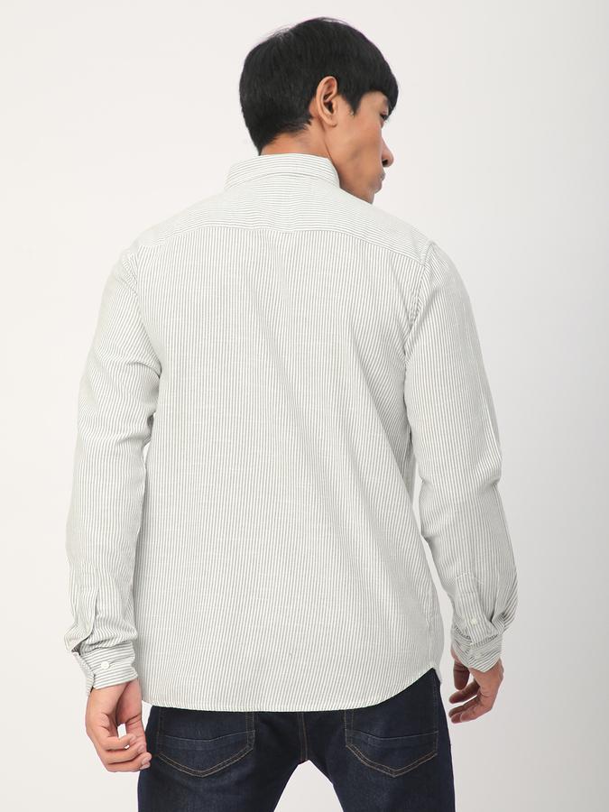 Men Striped Casual Shirt image number 2