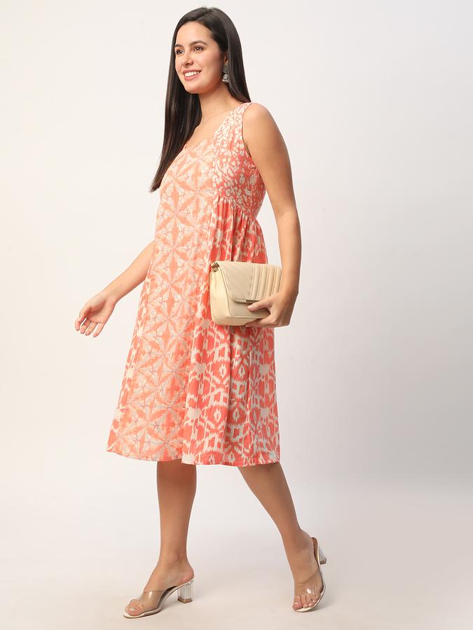 Women Rayon Regular Fit Square Neck Printed Kurta