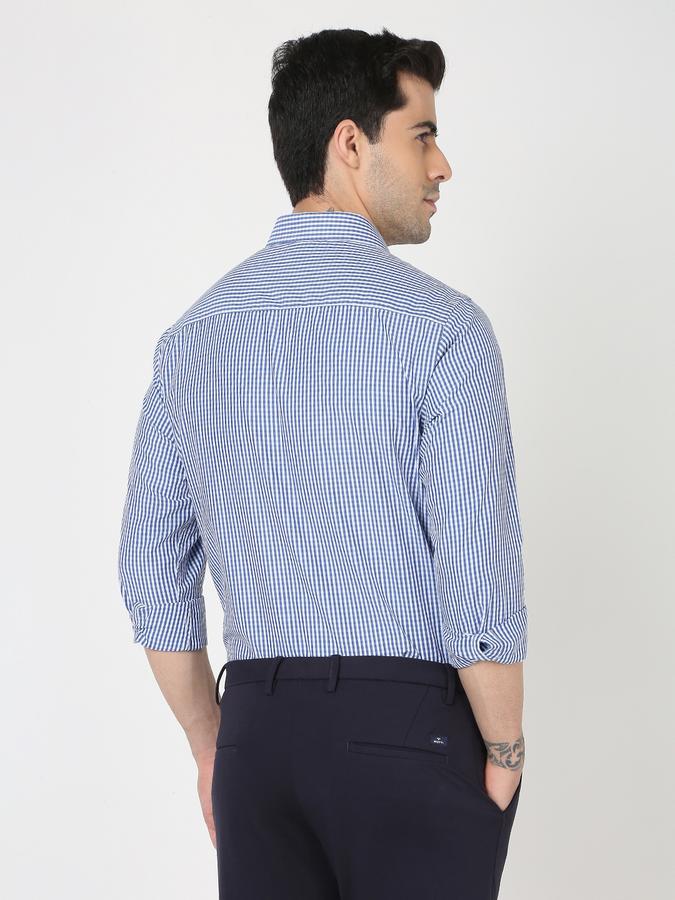 Men Slim Fit Shirt with Cutaway Collar image number 3
