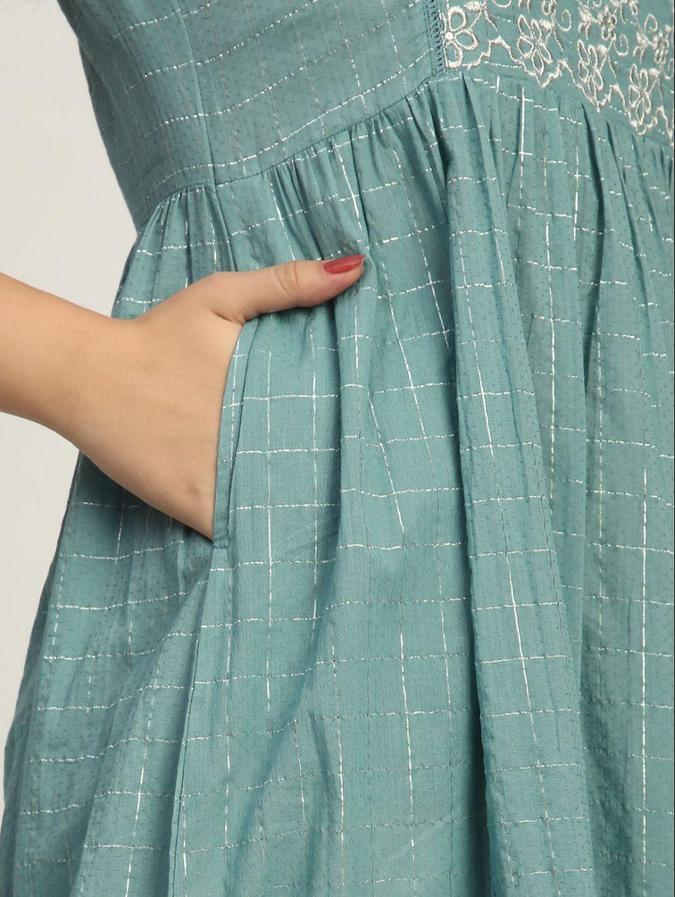 R&B Blue Checked  Women Sleeveless Kurta