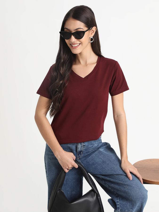 V NECK SOLID TEE data-index=