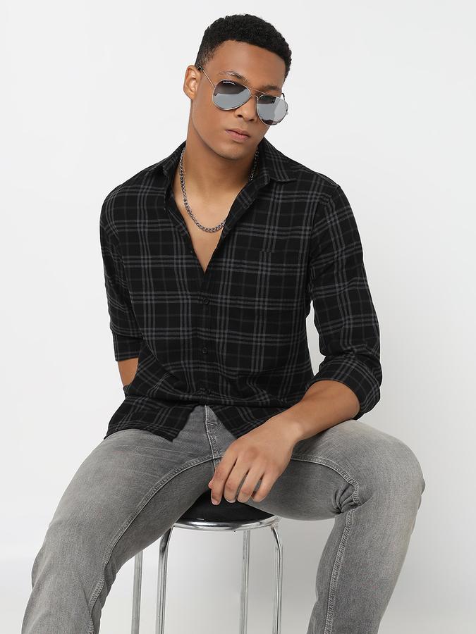 Men Cotton Regular Fit Point Collar Checked Shirt