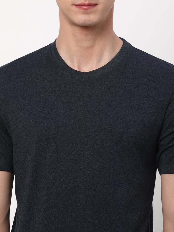 Men Regular Fit Round-Neck T-Shirt image number 3