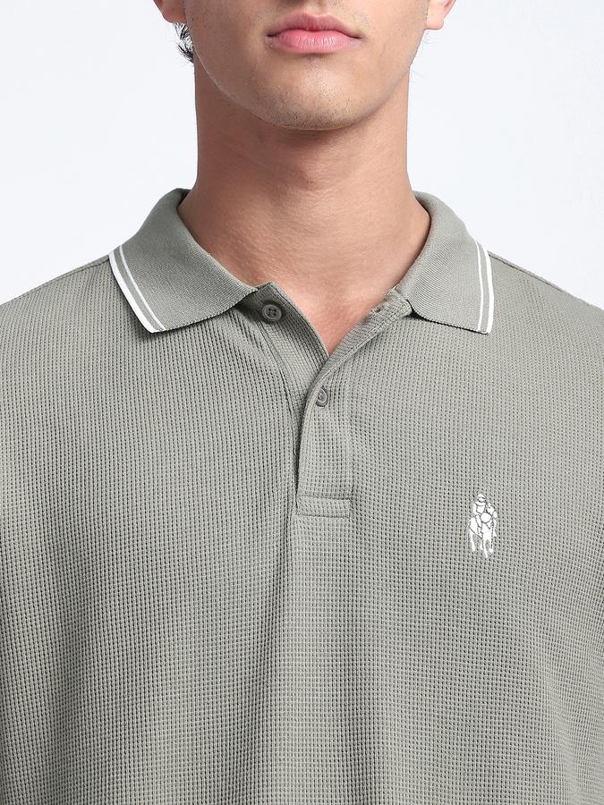 Men Cotton Blend Slim Fit Polo Neck Solid T-shirt