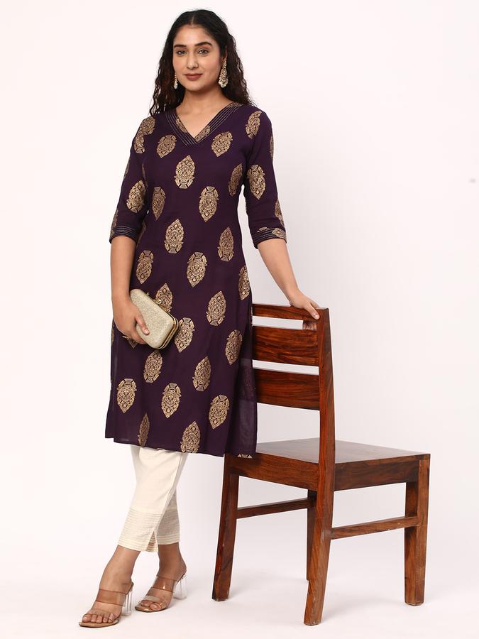 R&B Women Red Kurtas image number 1