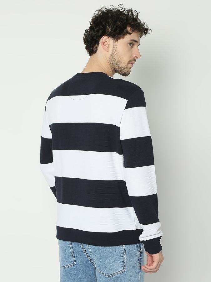 Men Colourblock Regular Fit Sweatshirt image number 3