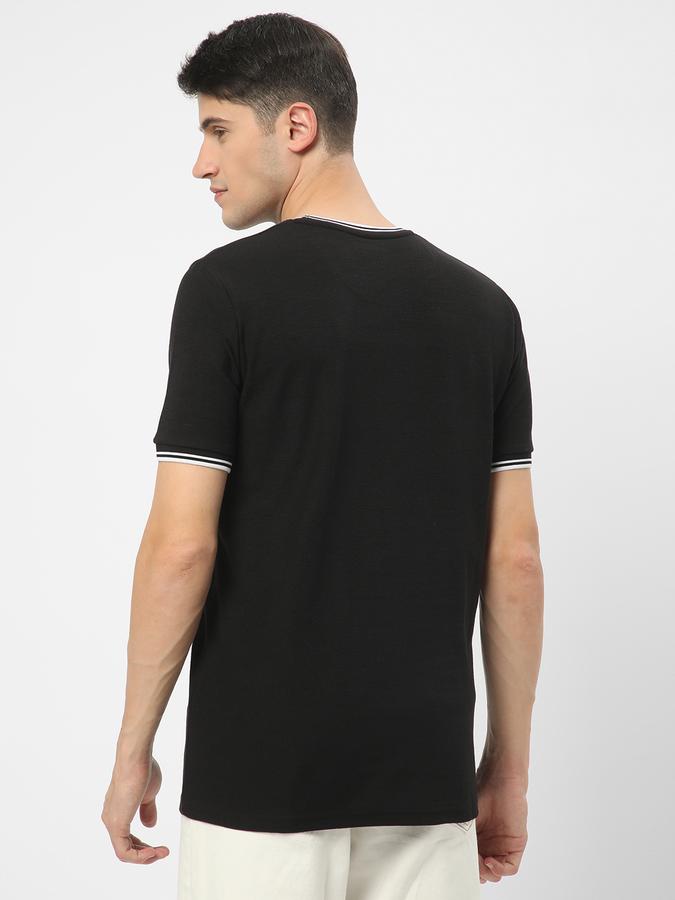 Men Regular Fit Crew-Neck T-Shirt image number 2
