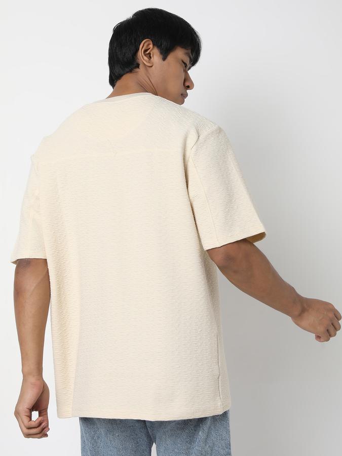 Men Regular Fit Round-Neck T-Shirt  image number 3