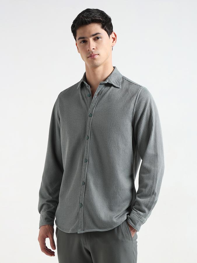 Men Textured Regular Fit Shirt data-index=