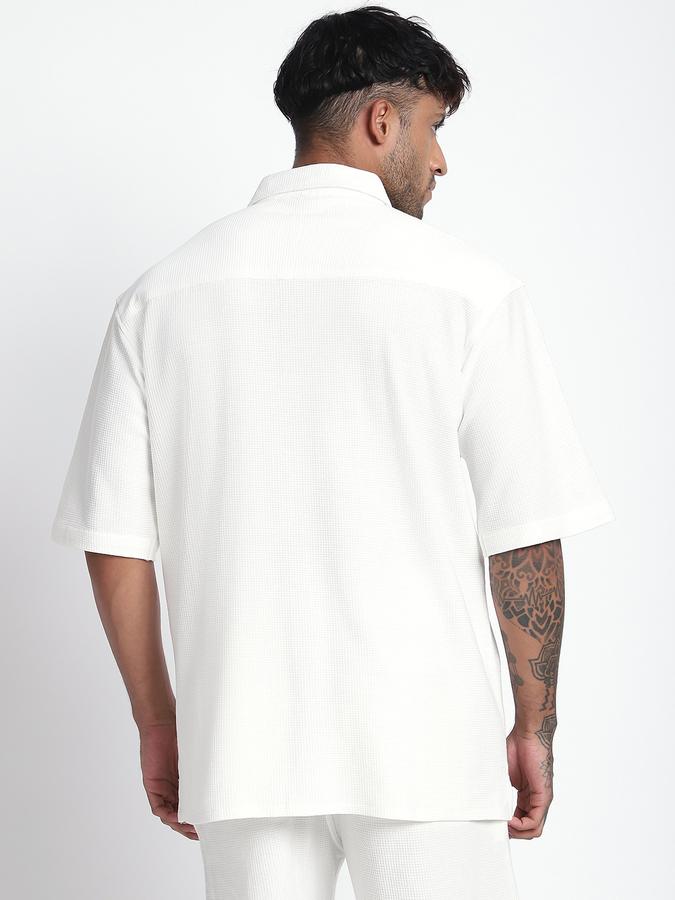 Men Cotton Relaxed Fit Point Collar Solid Shirt