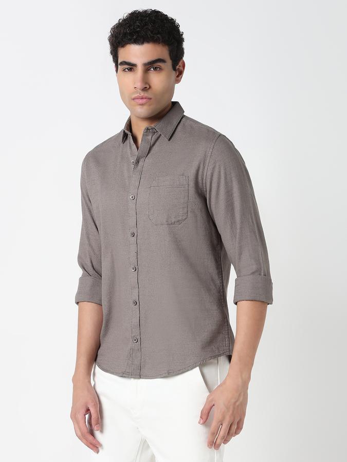 Men Solid Casual Shirt image number 2