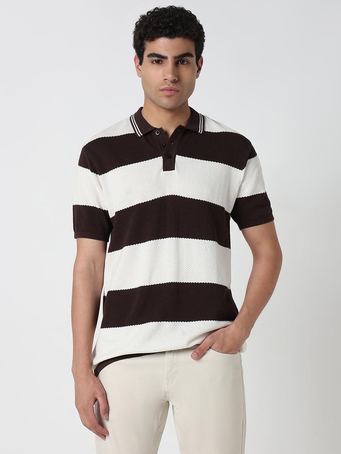 Striped Men Round Neck T-Shirt image number 1