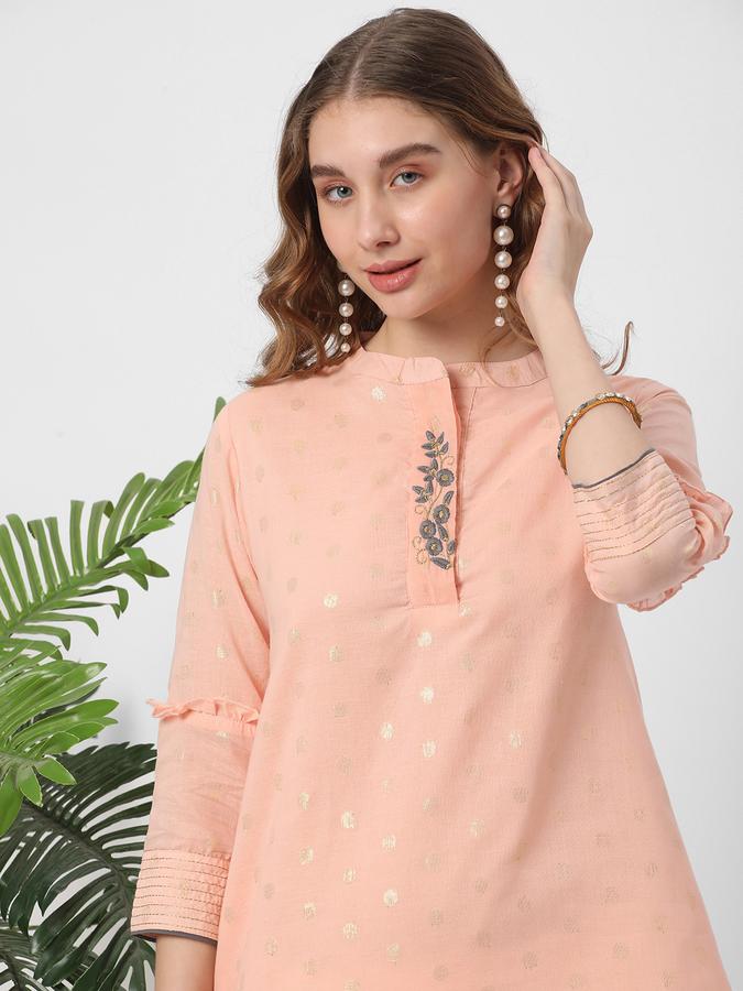 Women Cotton Regular Fit Mandarin Collar Embroidered Kurta