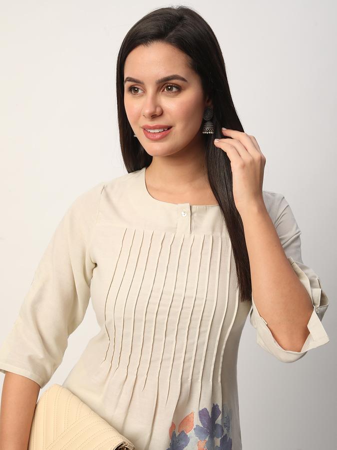 Women Rayon Regular Fit Round Neck Printed Kurta