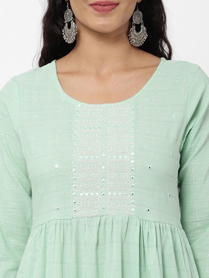 R&B Plum Women Kurtas image number 3
