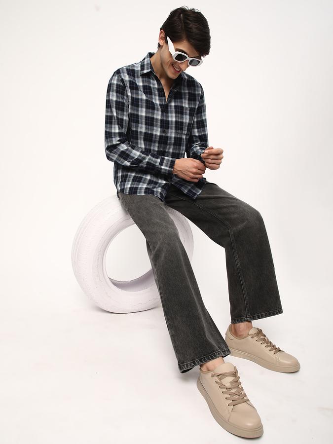 Men Regular Fit Cutaway Collar Shirt image number 1