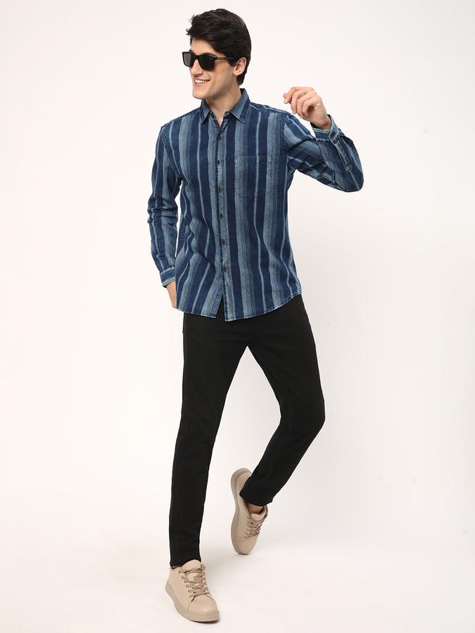 Men Slim Fit Cutaway Collar Shirt image number 1