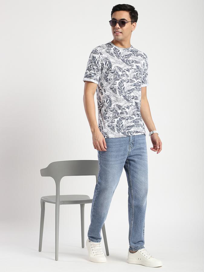 Men Cotton Relaxed Fit Mid Rise Washed Jeans