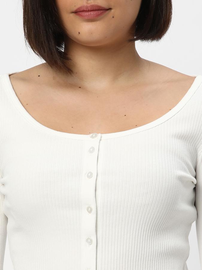 Women Ribbed Slim Fit Round-Neck T-Shirt image number 3