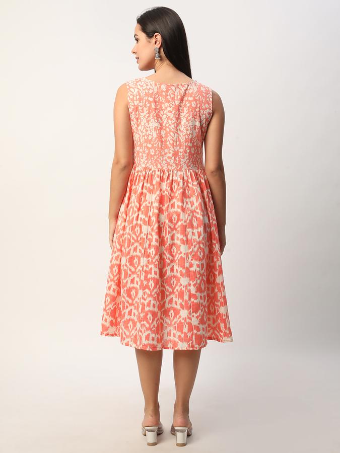 Women Rayon Regular Fit Square Neck Printed Kurta