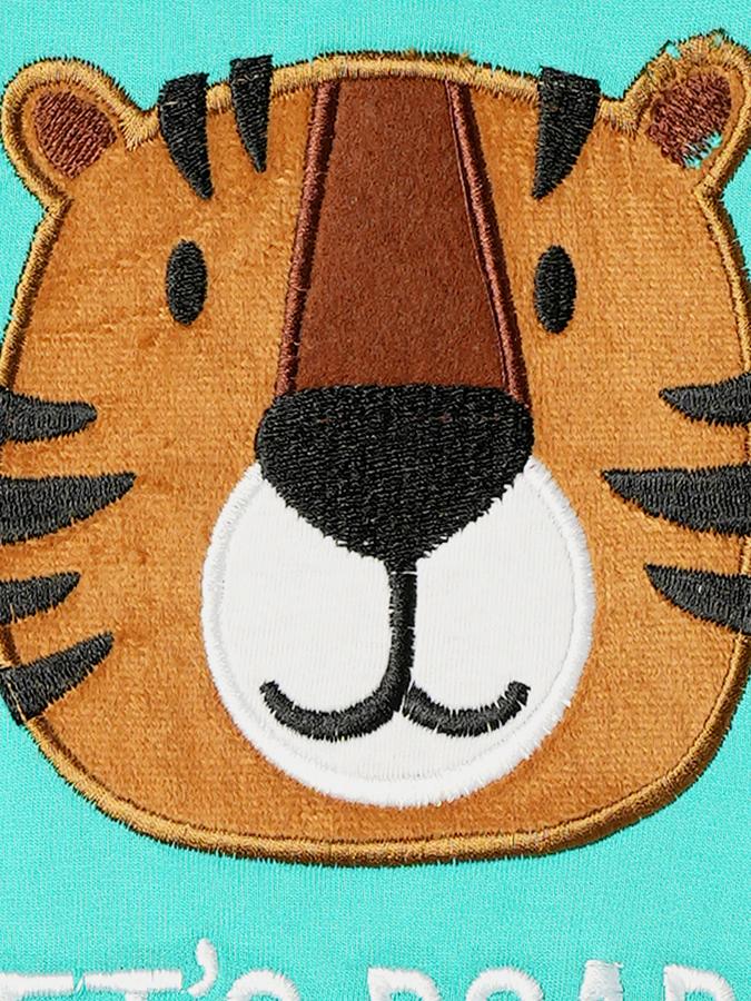 Boys Cotton Regular Fit Crew Neck Embellished Sweatshirt