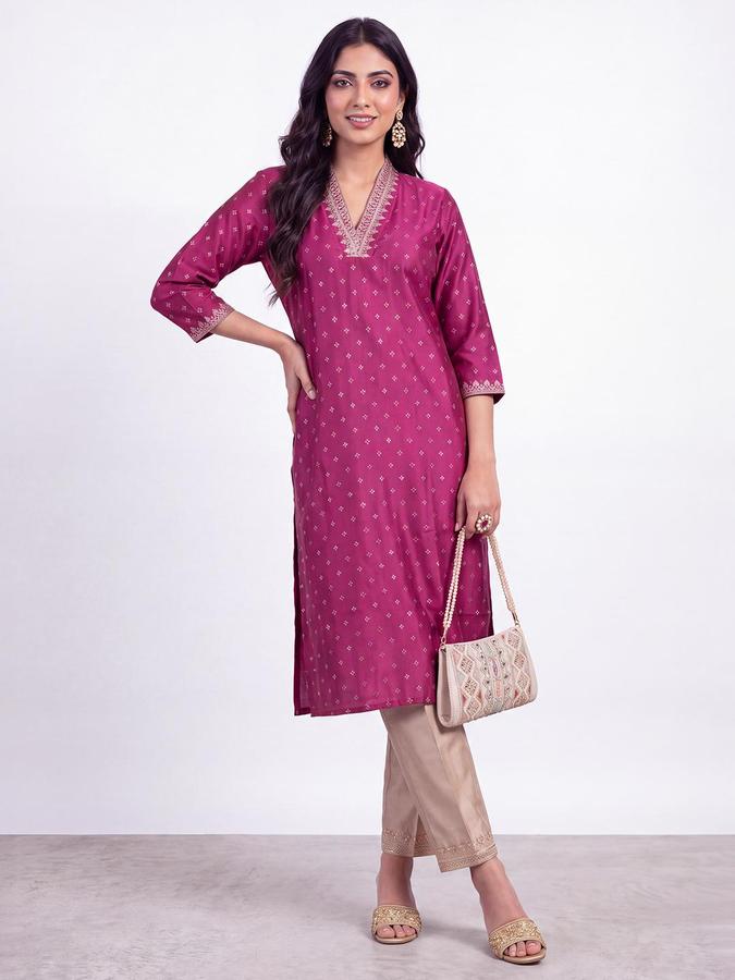 R&B Women Magenta  Embroidered V-Neck Three-Quarter Sleeve Ikat Kurta