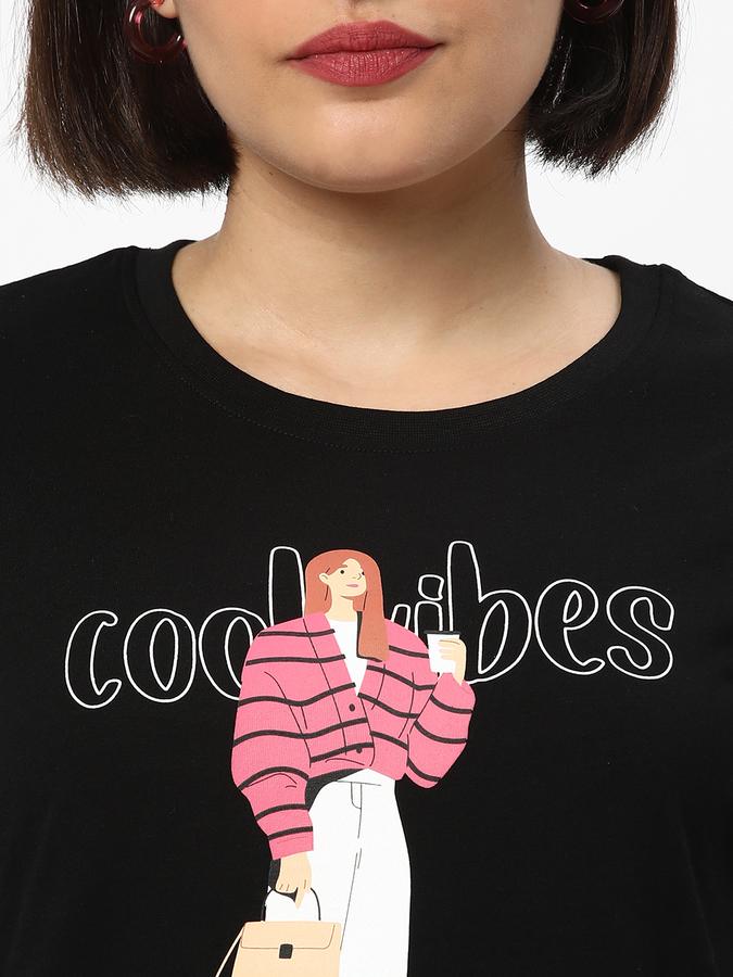Women Graphic Print Round-Neck T-Shirt image number 3