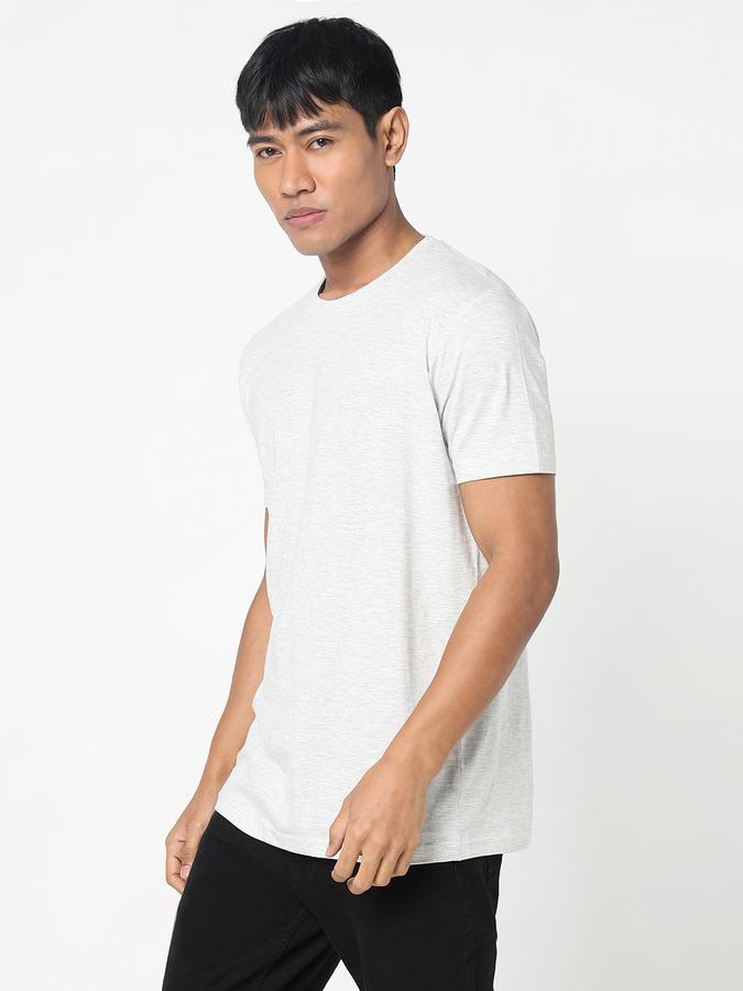 Solid Men Round Neck T-Shirt image number 2